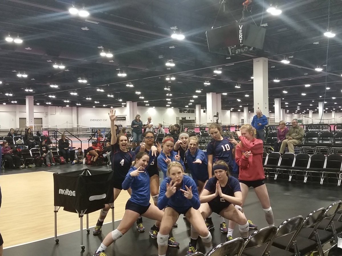 303vba's tweet photo. 303VBA 18 Bravo closing down the Convention Center playing a tiebreaker to move to upper bracket! https://t.co/mfqNoy5NJA