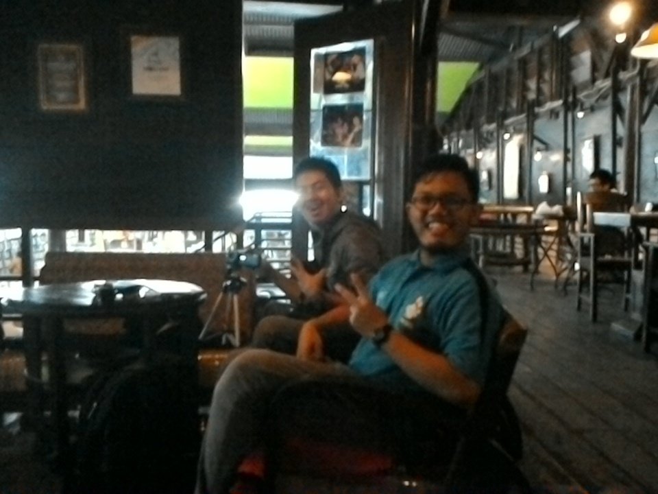 GerakJogja's tweet photo. @fadhliakbar13 dan @alfath_bagus  Cangkeman di @djendelokoffie https://t.co/1gTKmQvFUB