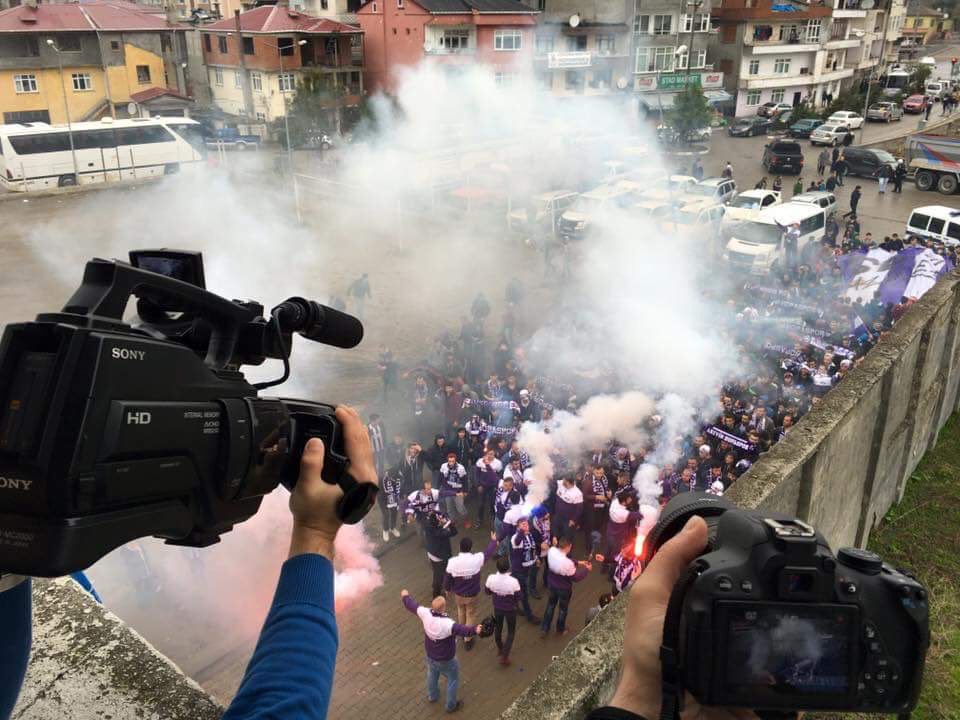 forza_hopa's tweet photo. Kalkın Ayağa Kalkın Geliyor Hopalılar! https://t.co/4i2S78rgk4