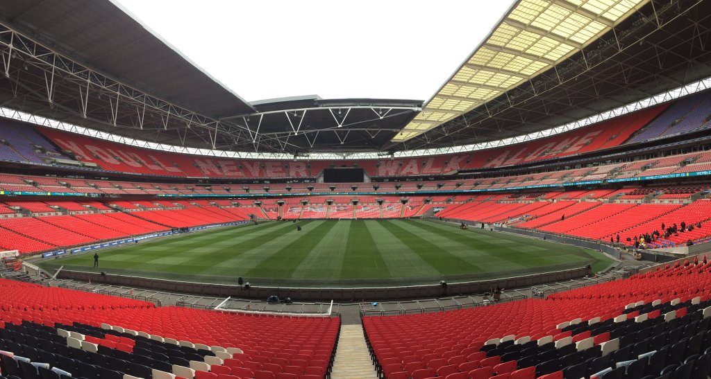 BarcelonaReds's tweet photo. Mosaic dels #RedsAtWembley per a la final d'aquesta tarda.

#YNWA https://t.co/fFH34lCiCw