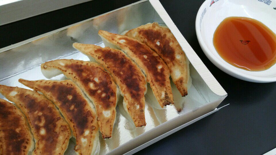 koichi51koichi's tweet photo. 持ち帰り専門店！ (@ 餃子の鈴木屋 in 浜松市中区, 静岡県) https://t.co/rM9bdLJyEP https://t.co/DDPFNSKJPy
