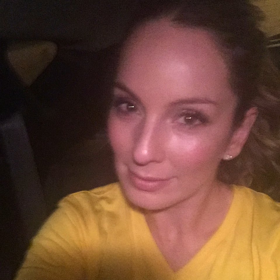 CLAUDIABAHAMON's tweet photo. Gracias infinitas @TeletonColombia #TeletonNosUne Nos vemos en un año! Camino a la camita. Gracias #colombia https://t.co/4MA9kL7xTa