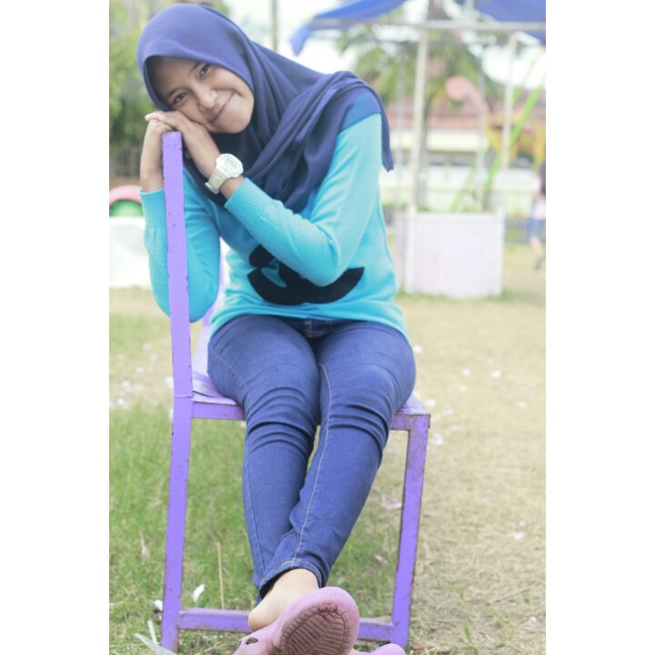 DewiA tweet media
