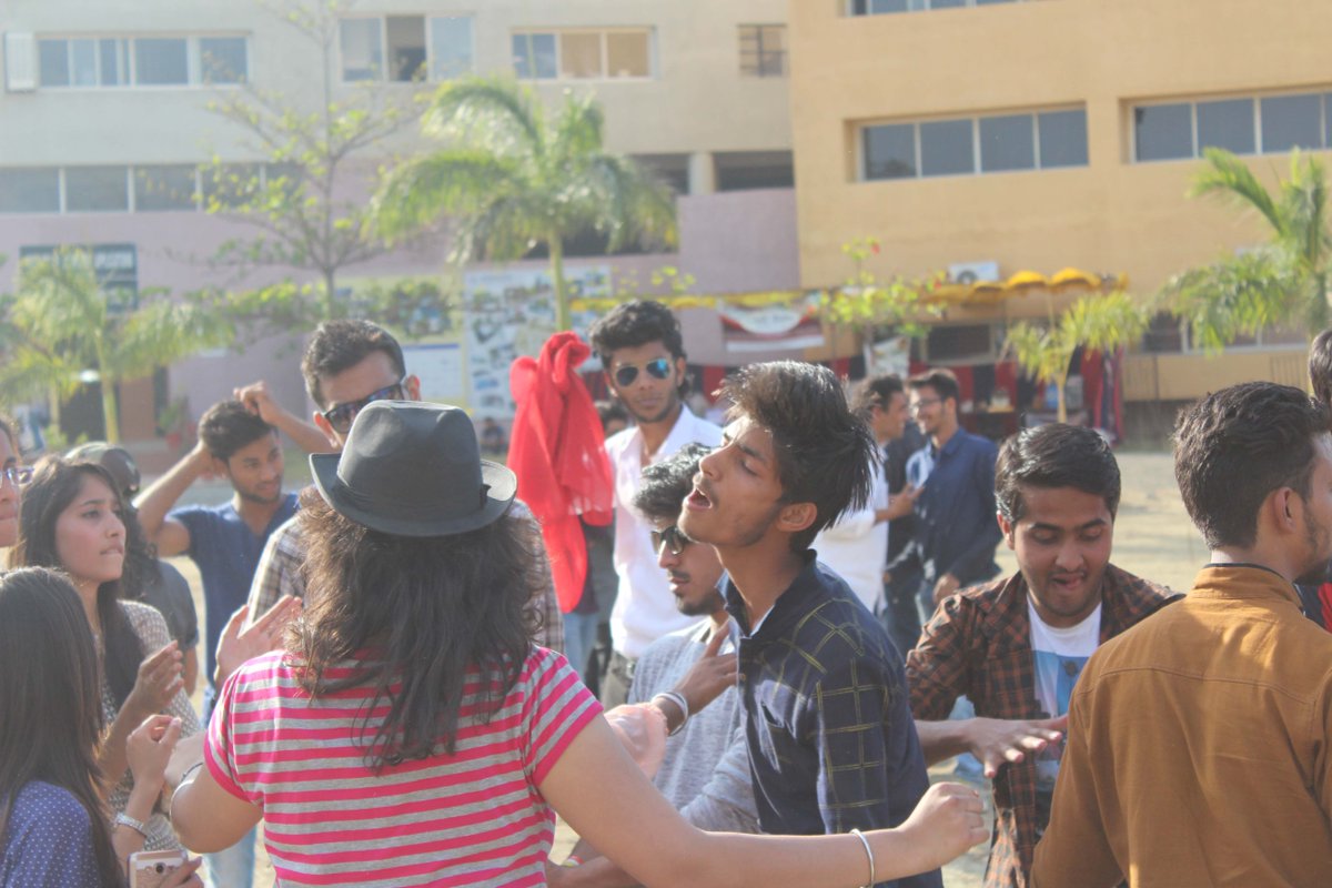 AcropolisIndia's tweet photo. #EWeek2k16 #NEN #Acropolis #StreetBazar #stall #DigitalIndia #MakeInIndia #SwachhBharat #StartupIndia #SmartCity https://t.co/EGu3htuNKD