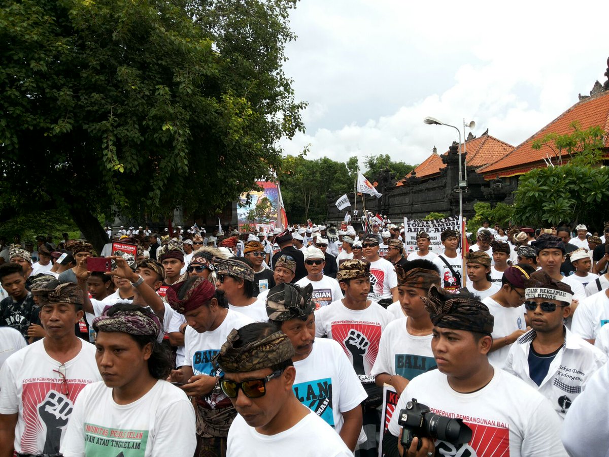 #desaadatbergerak dari 4 penjuru mata angin, darat dan laut untuk #tolakdibohongi. cc <a href="/jokowi/">Joko Widodo</a> <a href="/susipudjiastuti/">Susi Pudjiastuti</a>