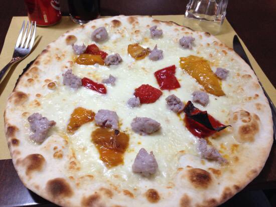 stefanianeirots's tweet photo. Ghiottus Taberna via Rattazzi 2 #torino: pizza e cucina piemontese. Ideale per un pranzo in centro! #food #prezzook https://t.co/XMrlbrowNI