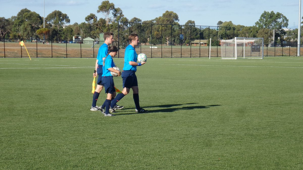 official_lesdog's tweet image. @HNKSplit vs Springvale City at Keilor Park synthetic R1 #FFACup #MagicOfTheCup @FFACup @FFV365