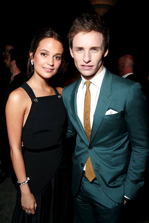 bespokeredmayne's tweet photo. PERFECTION! #AliciaVikander #EddieRedmayne at #Oscars eve benefit for #MotionPictureFund in Hollywood #TheDanishGirl https://t.co/ccE8gsdZWI