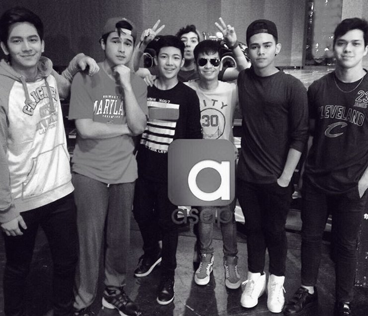 EnchosTweets's tweet photo. Darren Espanto Squad Goals #ASAPProd https://t.co/b3oIWtSUL0 https://t.co/BFDMHDUVGo