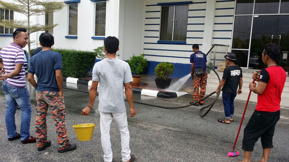 Bomba Dan Penyelamat Malaysia On Twitter Program Gotong Royong Di Balai Polis Cherating Sempena Majlis Perasmian Balai Polis Cherating Pdrmsia Bomba Https T Co Fpthmfloqn Twitter