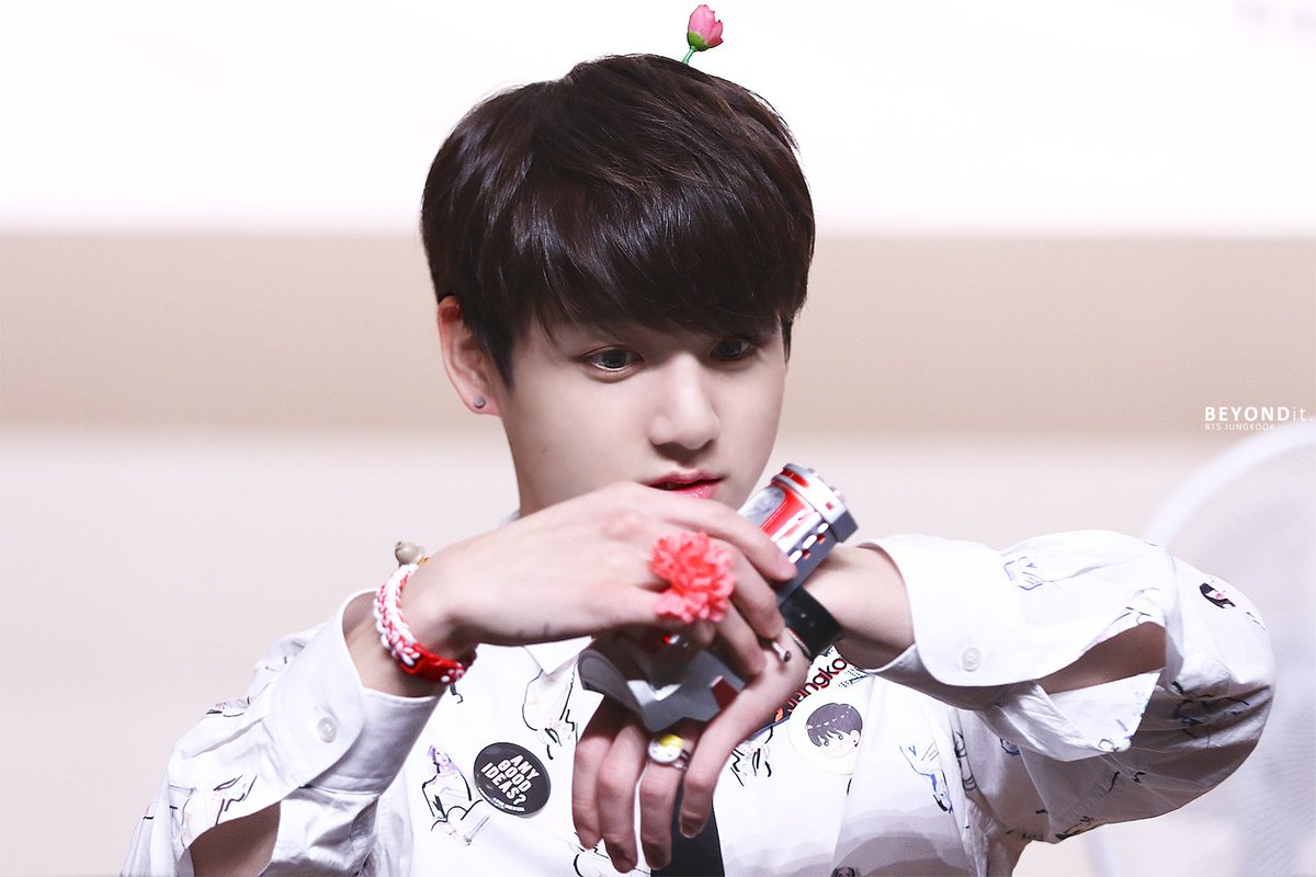 BEYONDIT_0901's tweet photo. 널 보면, 널 생각하면,
#정국 #jk #방탄소년단 
@BTS_twt https://t.co/iHige9BOLt