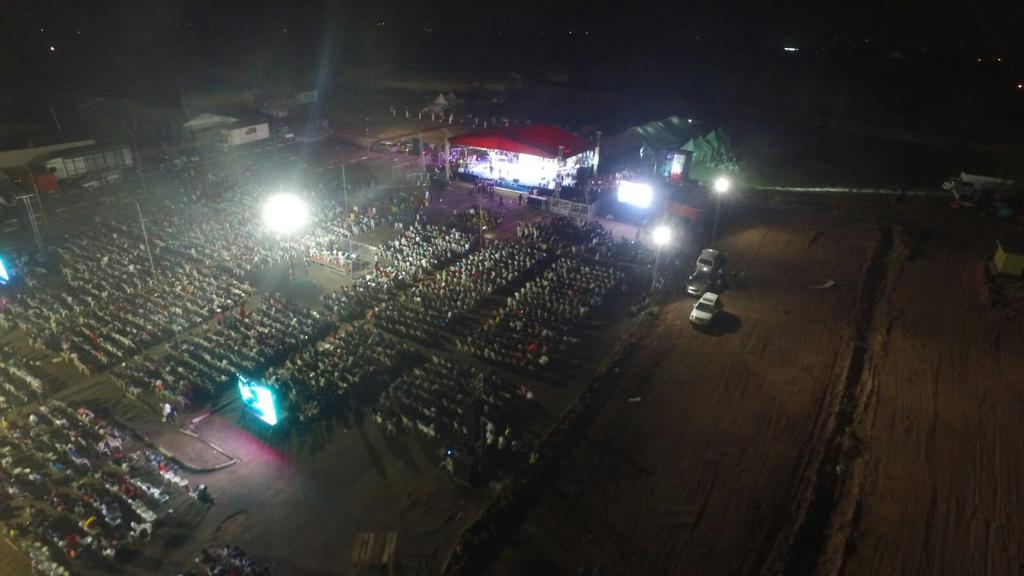 1sisterwisdom's tweet photo. Big Sister @sinach ministered with such anointing at the @DerizoConcert at Ibadan!!! https://t.co/DmZn0HSvYc