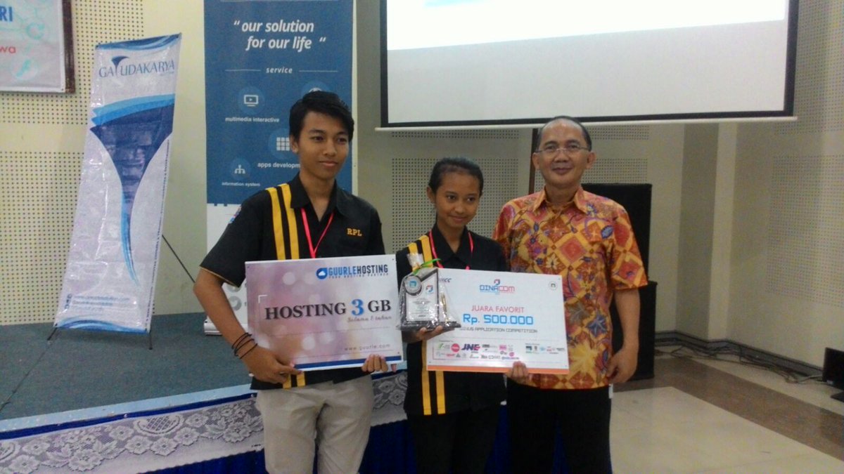 Untuk juara aplikasi favorit dari Smk Bagimu Negriku dgn aplikasinya #coollesson #dinacom2016