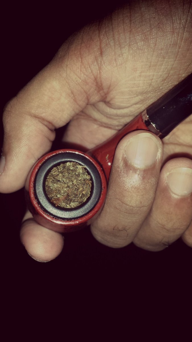 shahelAhmed17's tweet photo. Smoke time #weedtime #someweed #lovelife #lifeisbeautiful https://t.co/5L540MWYNZ