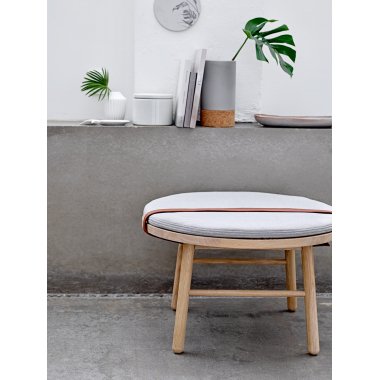 VivaLagoon's tweet image. Really cool design by Bloomingville. 
ow.ly/YoOHW 
#Bloomingville #uniquestool #interiordesign