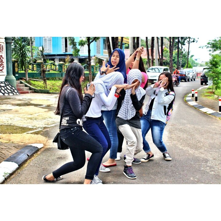 yolandafrnsccc's tweet photo. Teman😌😄😁😉😚😝❤😍🌷🌹👑😘🍴🍃🍃🍃🍃 https://t.co/lVfOr9YIhK
