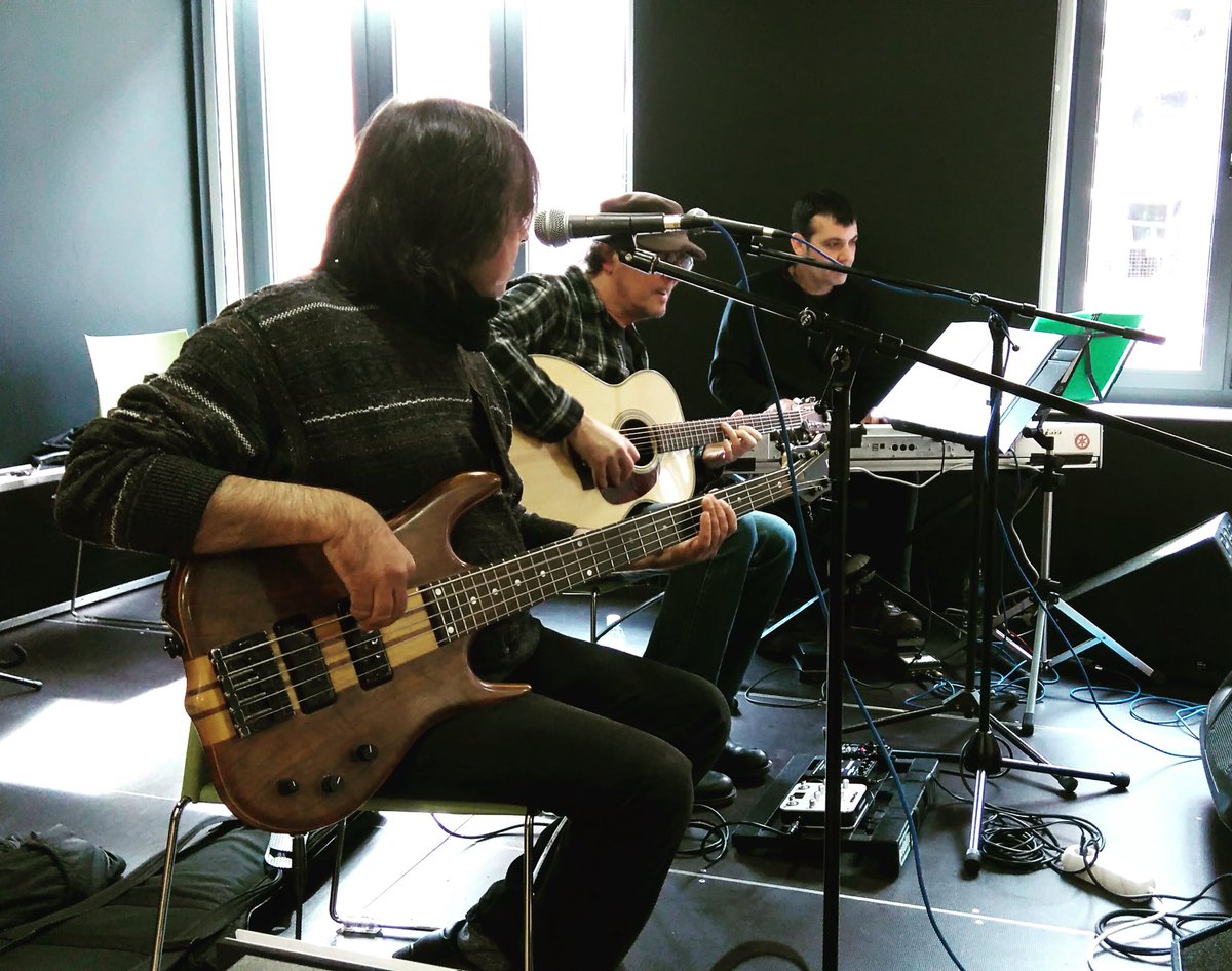 graut_music's tweet photo. Ahir a L'Harmonia #graut #orelletes https://t.co/5WvJpcC4pi