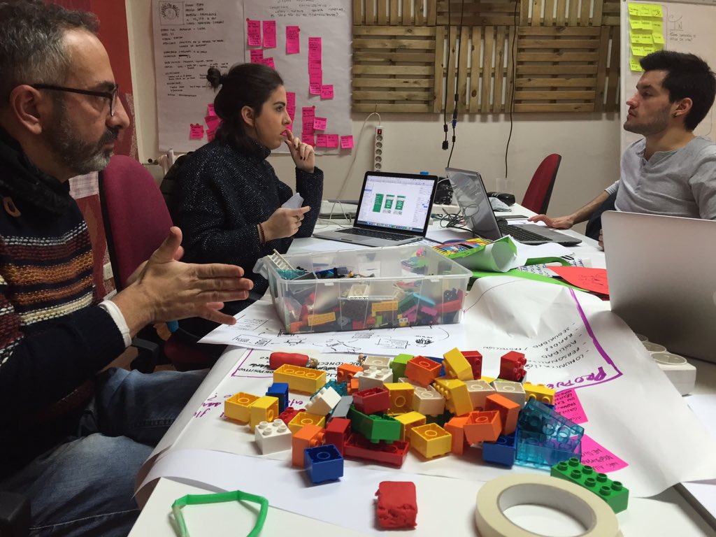 Rapid prototyping ! #MadServiceJam #thisiswhywejan #GSJam