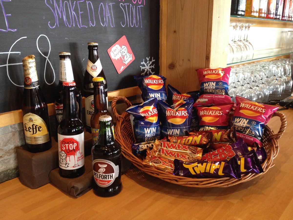 MeribarMeribel's tweet photo. #beer #snacks #football @MeribarMeribel
Man Utd v Arsenal  Liverpool v Man City
@premierleague @CapitalOne_Cup https://t.co/bD4jkOBFdi