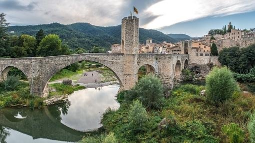 medievalactual's tweet photo. Diez pueblos #medievales perfectos para cualquier fin de semana https://t.co/IYhf0Q1rQr vía @abc_es https://t.co/t8Ec3ZpNW2