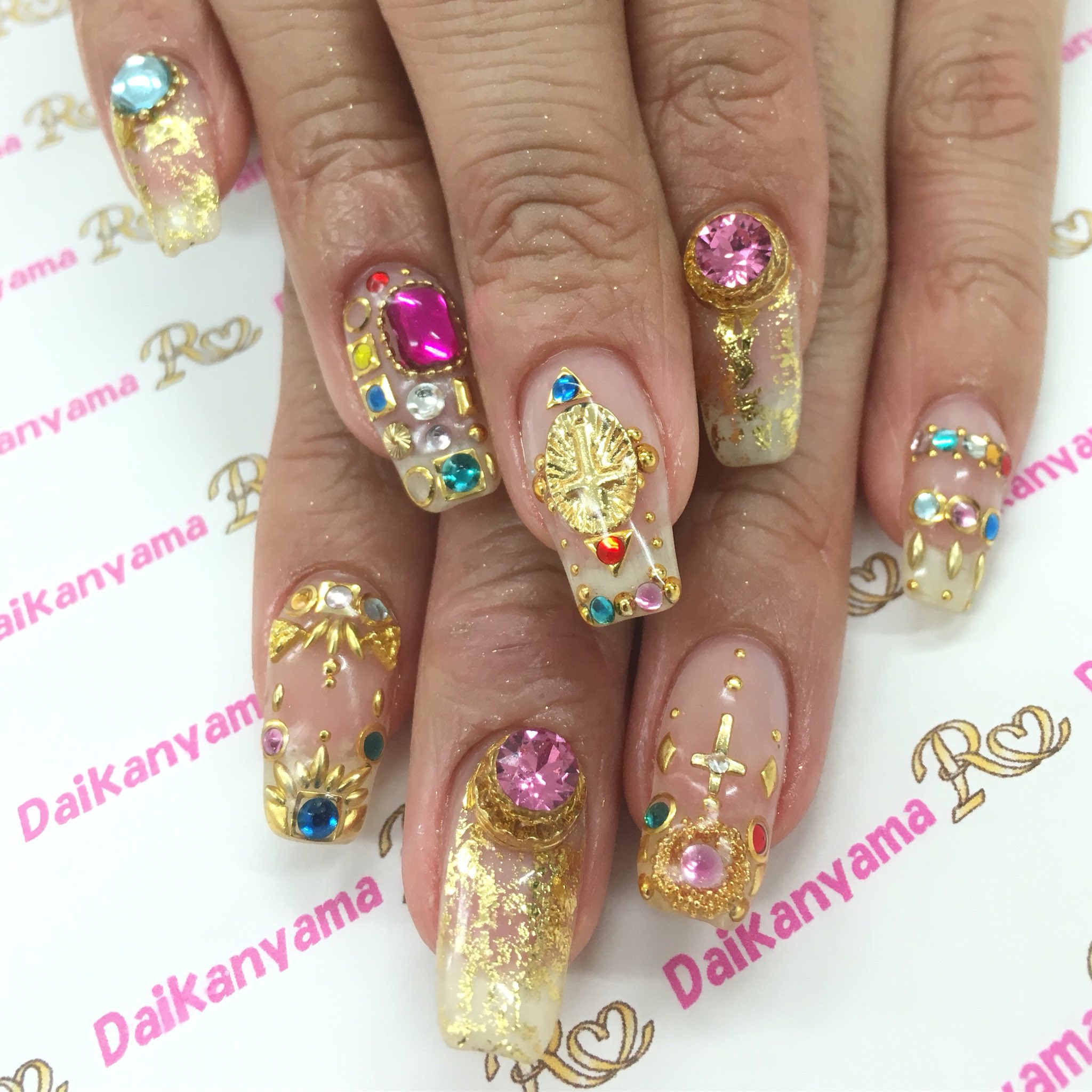 Private Nail Salon R 代官山 ネイル クリアネイル アートホイル ホイルネイル 宝石箱 宝石箱ネイル クロス クロスパーツ カラフルネイル スタッズアート カラフルストーン 派手ネイル Rdaikanyama T Co Arecpfk4nk Twitter