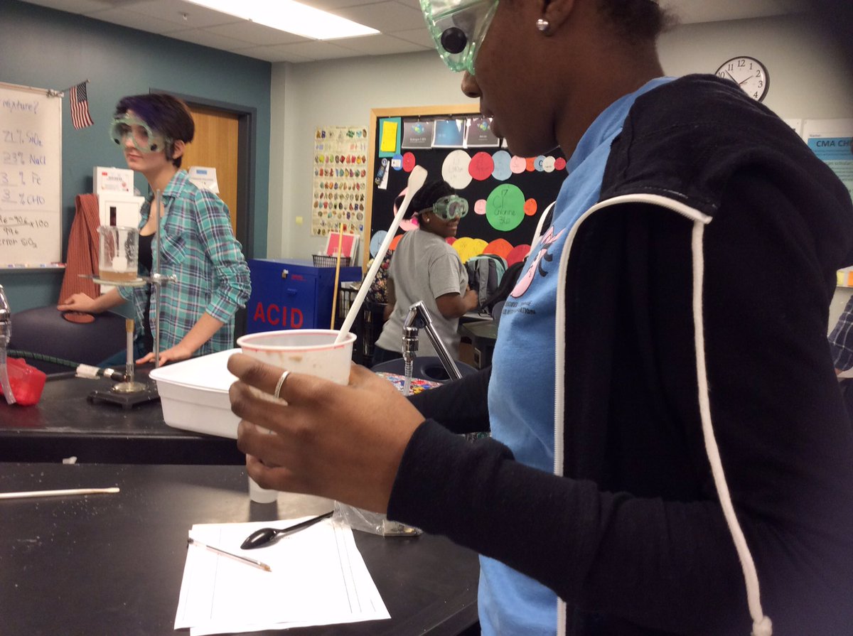 born4chem's tweet photo. #separationchallenge #safetyfirst #chemistrylabday #physicalproperties๐ฌโ๐ https://t.co/JNWsHDjxkp