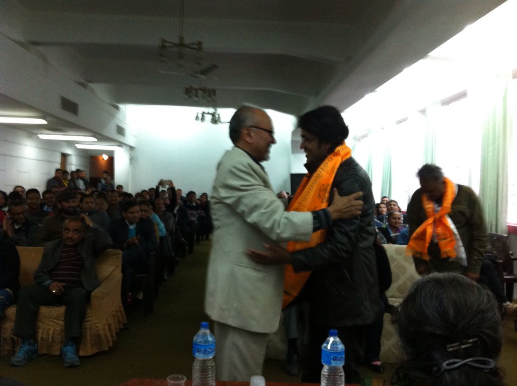 drbishnuhnepal's tweet photo. I felicitated #musician, #composer & #singers of world's 1st #LibrarySong & appealed/f #GuinnessWorldRecord/#Nepal https://t.co/Pg8B80Z7cQ