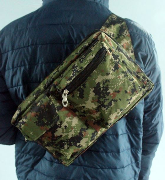 Rolleto_'s tweet photo. Waist Bag IDR 50.000,-
Coldura Tactical Hijau
30 x18 x 8cm
4 slot ruang
#waistBag #taspinggang
#SaveLocalProduct https://t.co/bF23TLhZwN