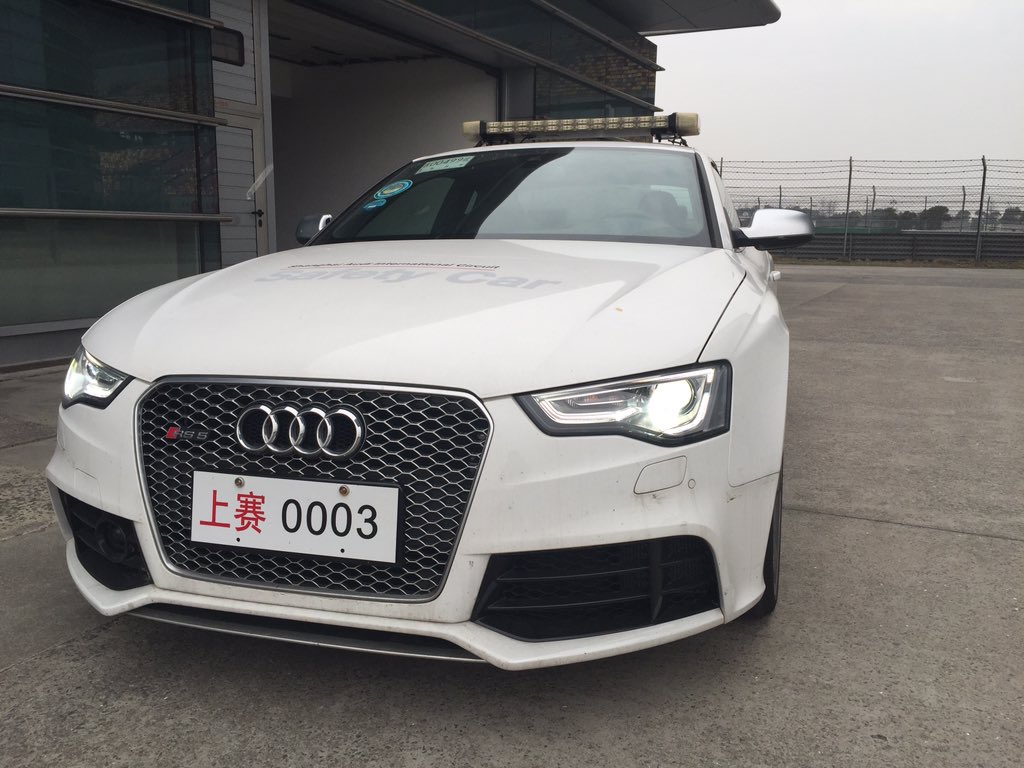 SH_F1Experience's tweet photo. Check out our #safety #car!
#F1 #F1Testing #F1IsBack #Audi #rs5 #BMW #McLaren #cosworth #benz #cars #race #circuit # https://t.co/ijSsrpqKNQ