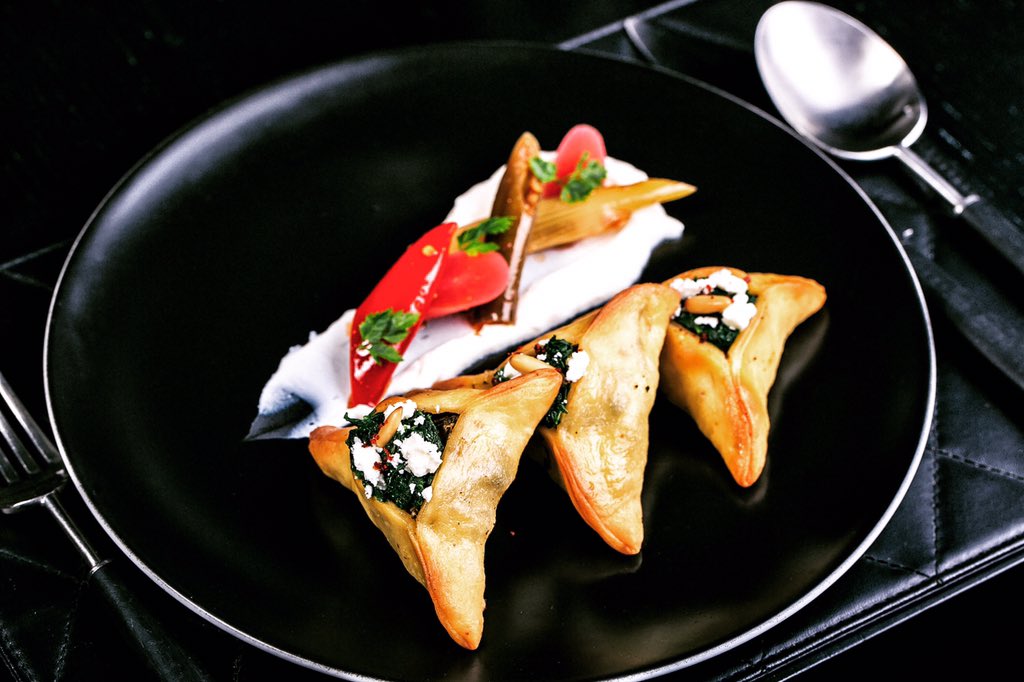 ChefVikasSeth's tweet photo. Kale, Feta &amp; Pine-nut Fatayar, served with Labneh &amp; House Pickled Fennel, Radish &amp; Red Chili @cledubai #flavorful https://t.co/jIsDi0ocGV