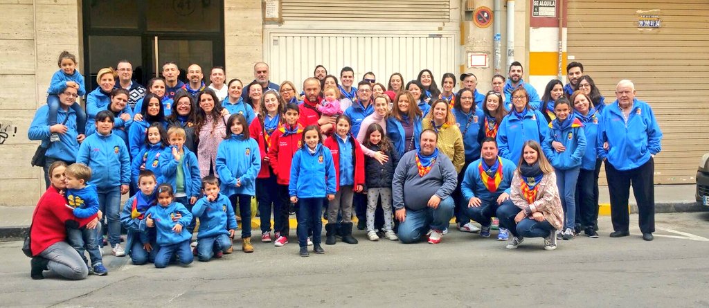 FallaMestreLope's tweet photo. En Mestre Lope estamos disfrutando del domingo fallero. En nada salimos hacia las Torres, a la #CridaDeLesFalles!! https://t.co/YUCjsIymmE