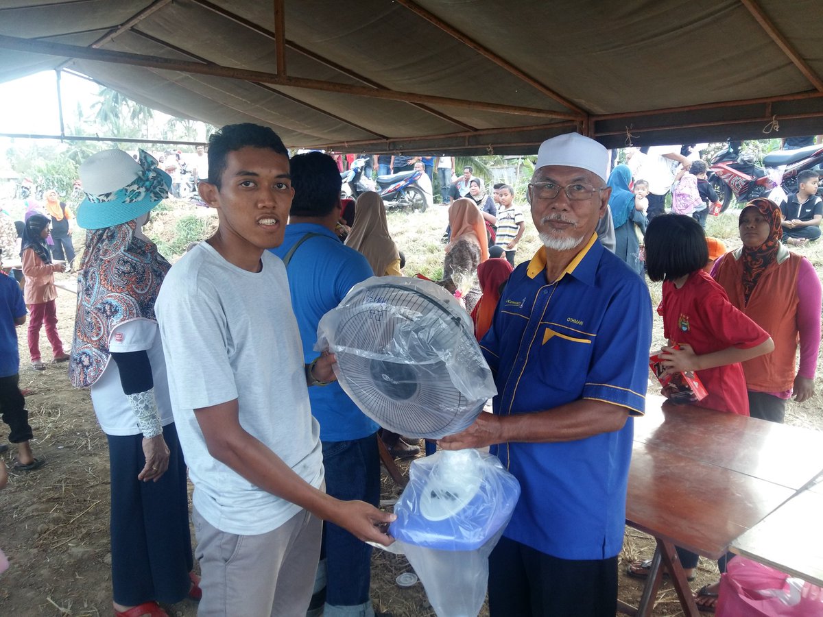 cmsperlis's tweet photo. Program #SemarakK1M Kg. Pokok Petai 2016.
Kg. Pokok Sena, Mata Ayer, Perlis.
28 Feb. Ahad
#PerlisMaju
@JAPENPERLIS https://t.co/W9nIrl81M3