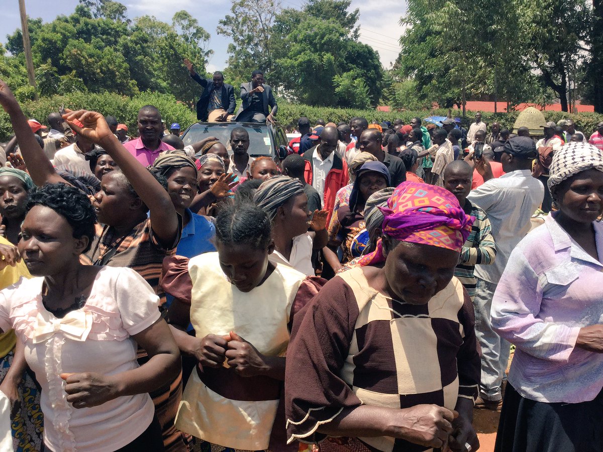 EugeneLWamalwa's tweet photo. Arriving at Misikhu Mkt to jubilant welcome after church where I  sensitized residents on voter reg &amp; water plans https://t.co/A3nxgYLoYv