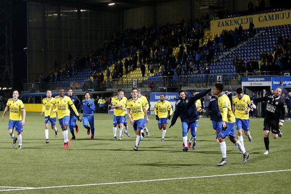 SCCambuurLwd's tweet photo. Wie is er vanochtend nog meer op deze manier het bed uitgestapt ;)?! #CAMZWO #Cambuur https://t.co/jrUv3q1G8d