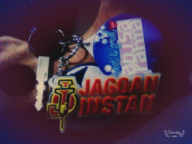 Kemaren nobar <a href="/AnisaRahma_Adi/">Anisa Rahma Adi</a> di @CGVblitz dapet ginian dari <a href="/JagoanInstan/">Jagoan Instan</a> makasiiihh banyaaak😘 ♥langsung digantung