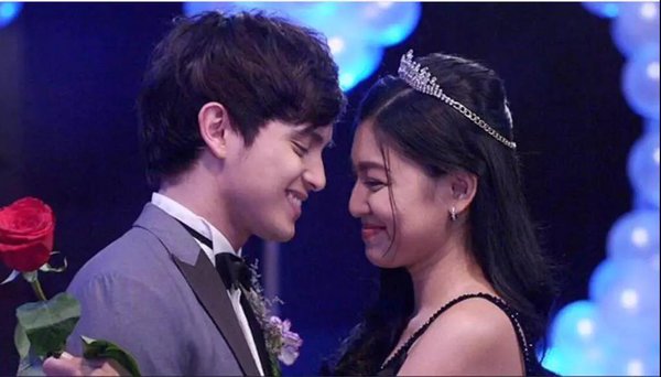 _she11ingFord's tweet photo. Feels like a fairytale
#OTWOLOneLastTime https://t.co/khJhVB2C7M