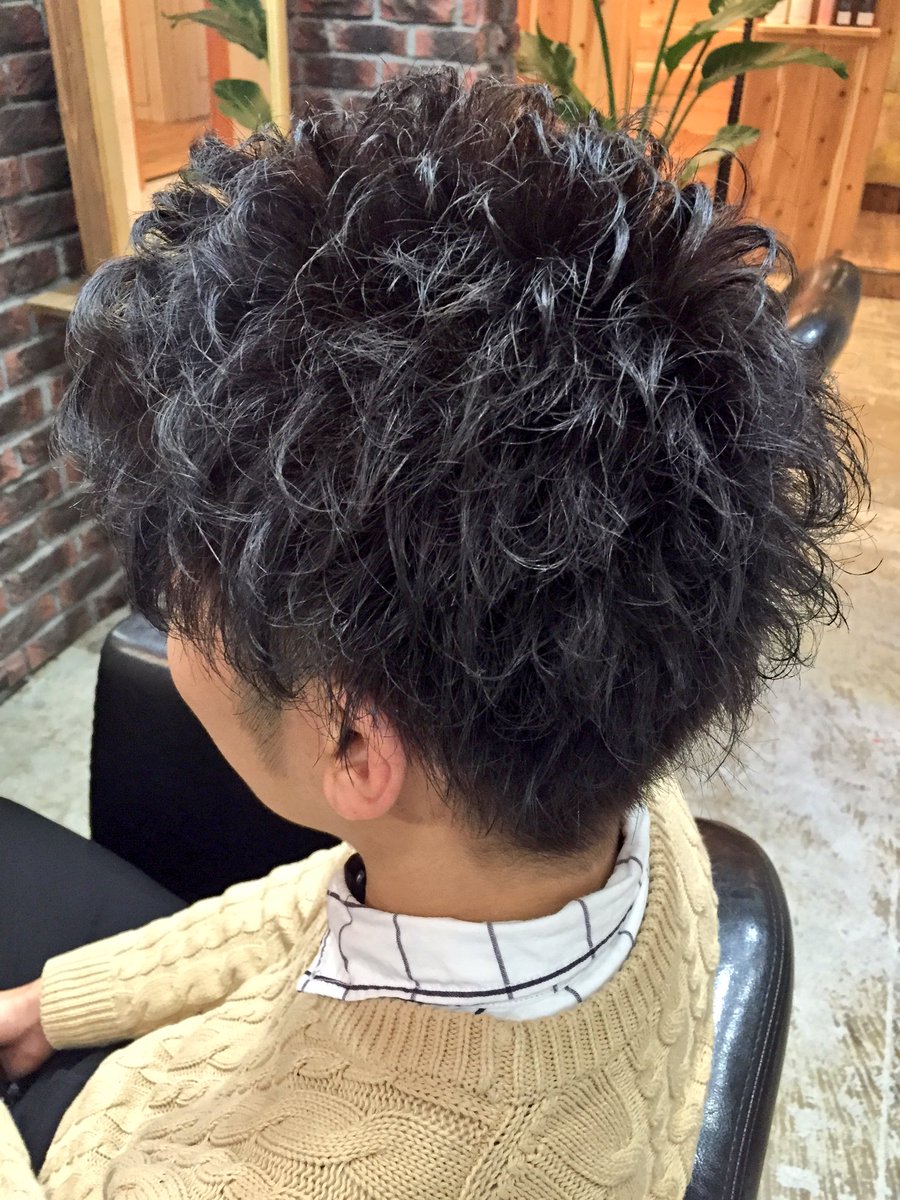 Ikedai 池下大介 メンズカット Wカラー 大阪 理美容師 A Twitter パーマ ノーアイロン アップバングスタイル カラーはブルーブラックikedaiオリジナルmix 大阪メンズカット ブルーブラック パーマ Wss 南船場 T Co Lhhgairiex