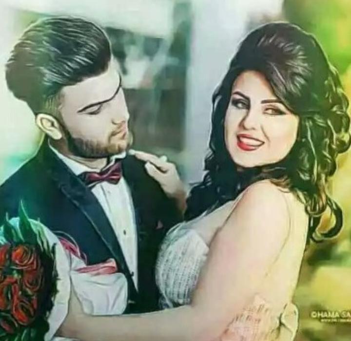 قال لها
انا أحبك وكلام الملوك لا يعاد
قالت له
وانا بصفتي الملكة أمرك أن تعيد
