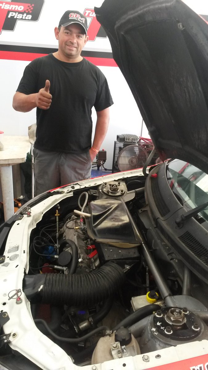 Chequeando que todo este en orden para la final de la Clase 2 de <a href="/TurismoPista/">Turismo Pista</a> en Olavarria. Largamos en el P24 #86