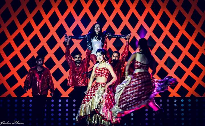 sancy_sr's tweet image. Now this is a classic pic :) from my recent performance at #windflower #prakruti with  #shadowzone