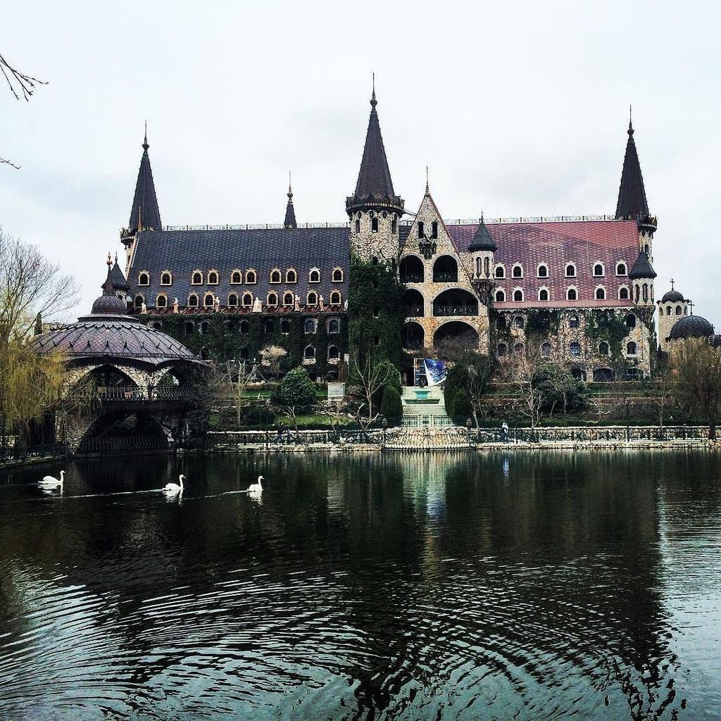 bglifesu's tweet photo. Как проходят Ваши #выходные? Сказочная #Болгария 🏰#равадиново #замок #българия #внж #внж_болгария #bulgaria #ravadi… https://t.co/VXySzwVNU3