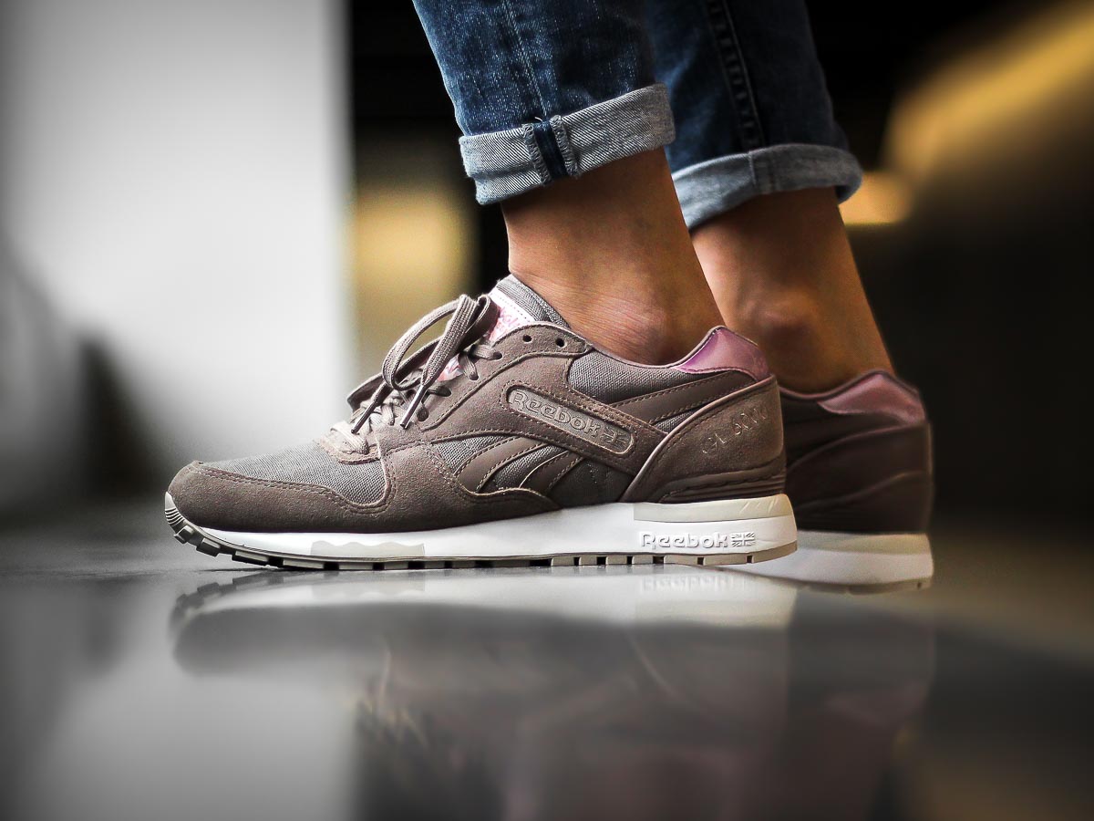 Odio comerciante Novedad Solekitchen on Twitter: "Reebok GL 6000 Transform “Sandy Taupe” is now  available https://t.co/dtTz7h9cMo #reebok #slktn #solekitchen #gl6000  https://t.co/C2oFje8QI5" / Twitter