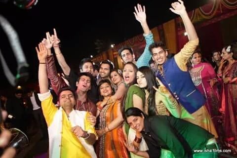 Kulwant_Singh05's tweet photo. @radhikamadan01 with family and friends.
#FamilyDay #familyfunction #masti #selfimode #groupfietime https://t.co/Y9PyU8uChJ