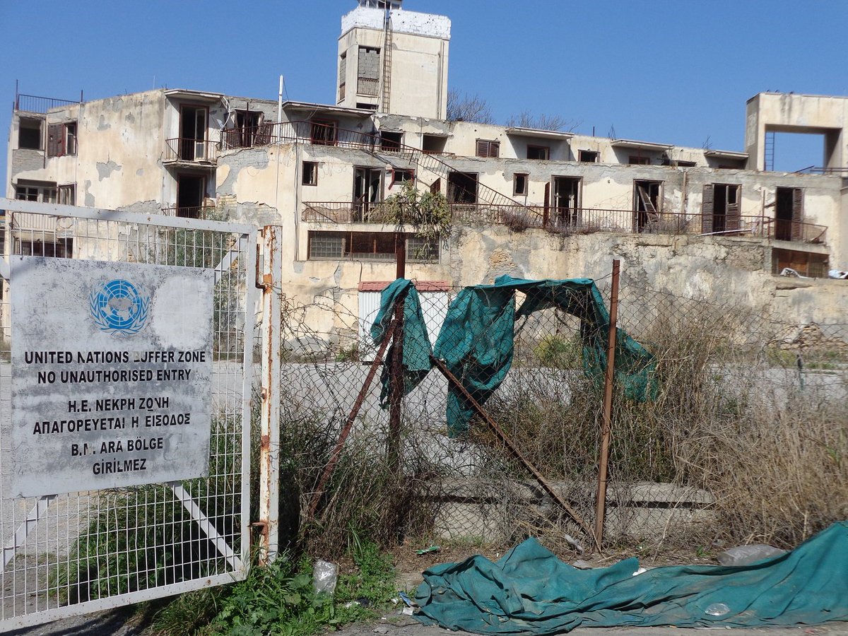 DavidJarratt1's tweet photo. The buffer zone of #Nicosia last Friday with our 1st yr #TourismUCLan group. @dark_tourism @DarmonRichter #CyprusTM https://t.co/Z8gyW08jZQ