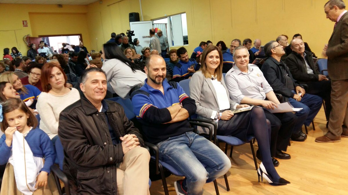 Patriciaflopez's tweet photo. Celebrando el 50 aniversario #OJE #Archena Enhorabuena!!! @OJEArchena 
#Valequiensirve https://t.co/l6VbzymYO7