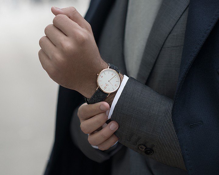BirlineWatches's tweet photo. Birline watch ⌚: Stornoway 🇬🇧 available at https://t.co/EOx9SRDnuM // #birline #harristwee… https://t.co/jJ3t7CddC7 https://t.co/8ZBpg8ie15