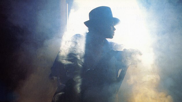 mjstaronline's tweet photo. #MichaelJackson #kingofpop #mjfam #legend #idol https://t.co/HDWYbKtwUe