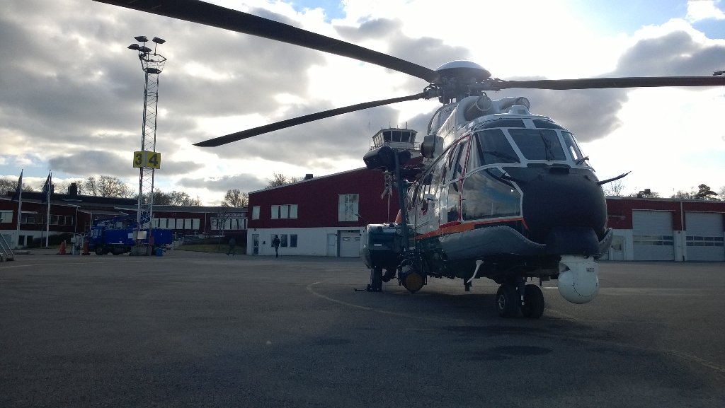 CcTfn4eW0AAucGx.jpg:large