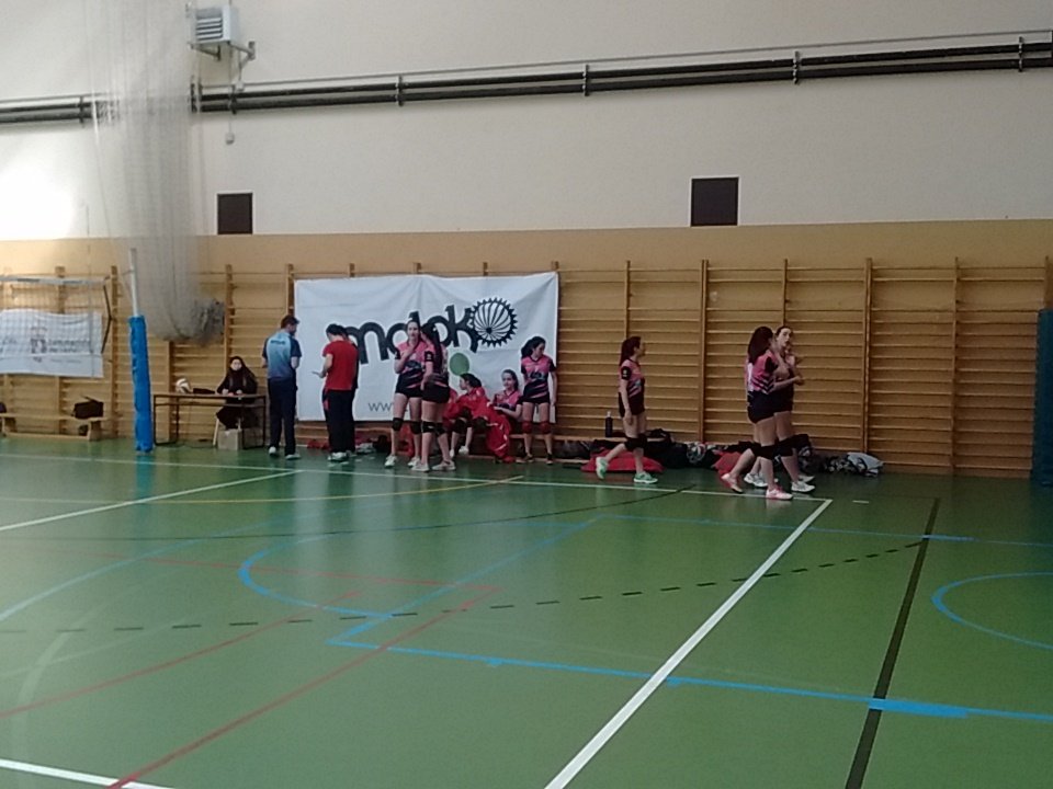aule_voley's tweet photo. En cadete, primer set para @CVBABIECA 21-25. Vamos a por el 2º #Leonesp https://t.co/Gi9ceXTKKm