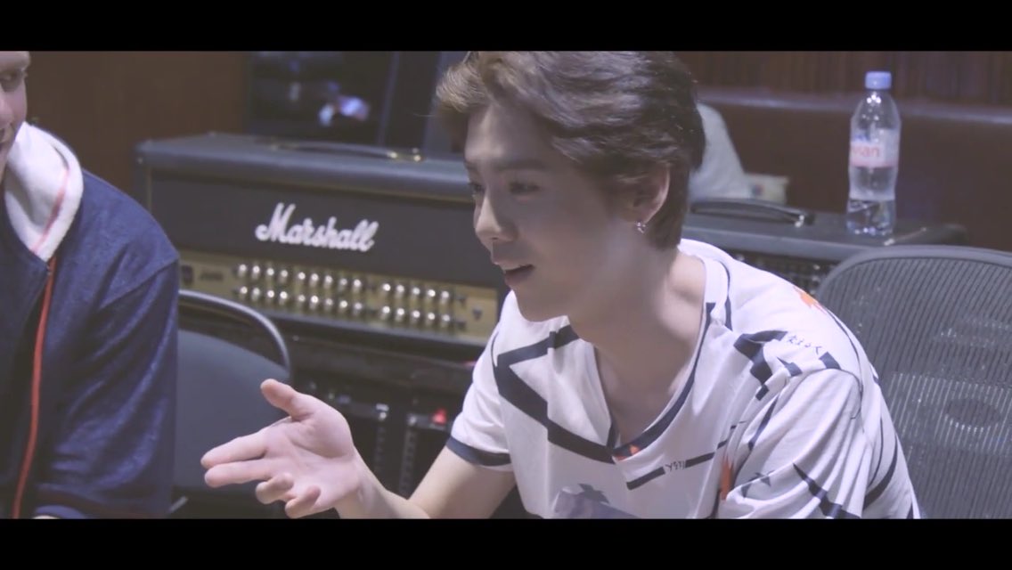 LUHANMAMA's tweet photo. LuHan鹿晗_Behind-the-Scenes Footage For《Excited》
https://t.co/JL3K1rxPh2 https://t.co/s1pngejBrK